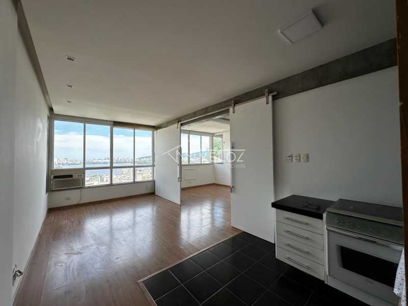 Apartamento à venda com 2 quartos, 56m² - Foto 1