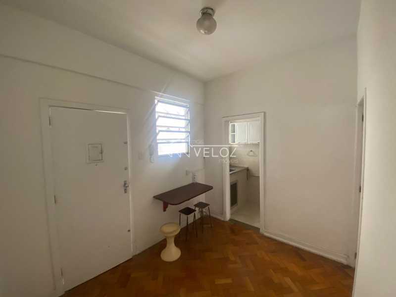 Apartamento à venda com 2 quartos, 60m² - Foto 1