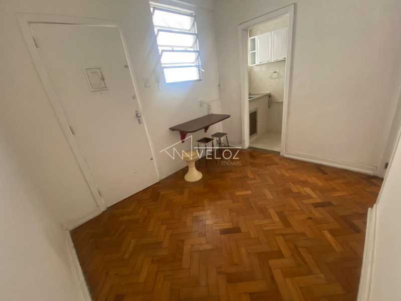 Apartamento à venda com 2 quartos, 60m² - Foto 2