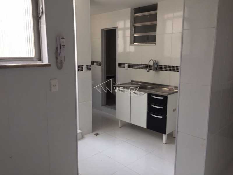 Apartamento à venda com 3 quartos, 86m² - Foto 2