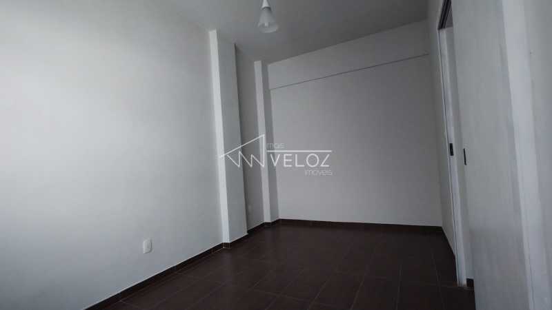 Apartamento à venda com 1 quarto, 32m² - Foto 11