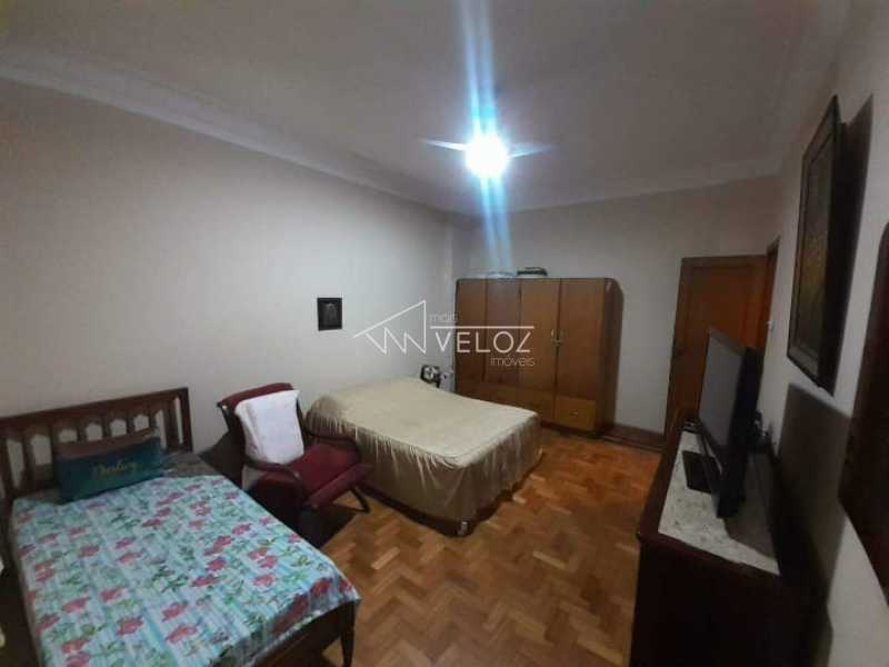 Apartamento à venda com 4 quartos, 250m² - Foto 9