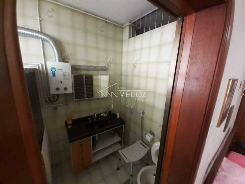 Apartamento à venda com 4 quartos, 250m² - Foto 14