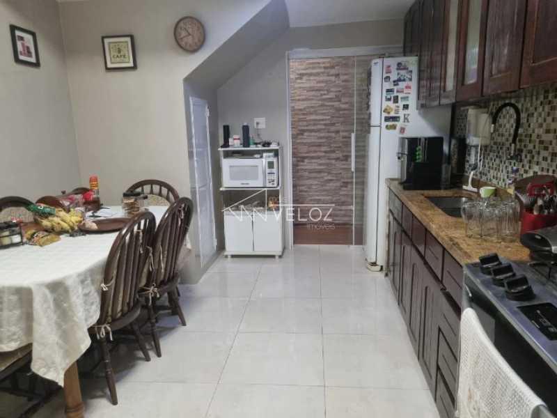 Apartamento à venda com 2 quartos, 107m² - Foto 3