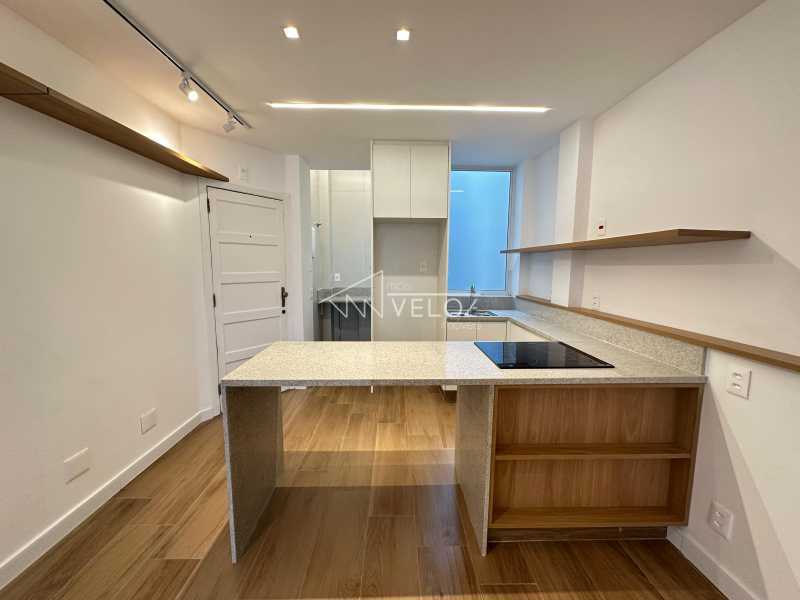 Apartamento à venda com 1 quarto, 37m² - Foto 2