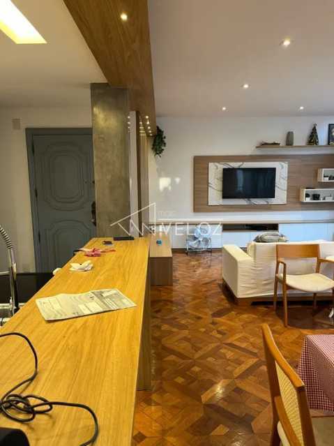 Apartamento à venda com 3 quartos, 158m² - Foto 2