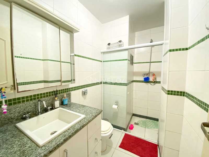 Apartamento à venda com 3 quartos, 158m² - Foto 18