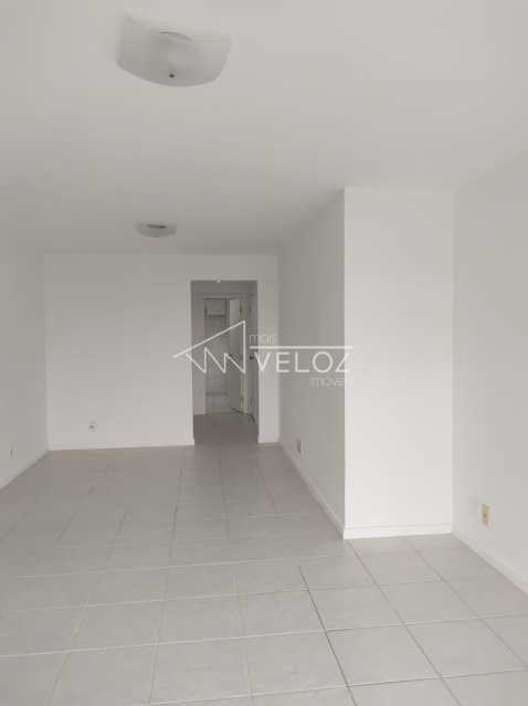 Apartamento à venda com 3 quartos, 106m² - Foto 1