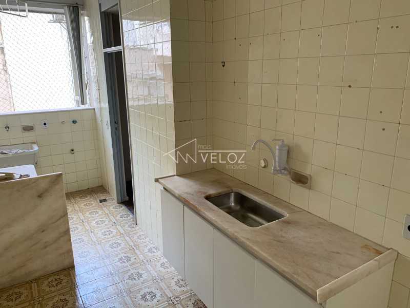 Apartamento à venda com 2 quartos, 66m² - Foto 2