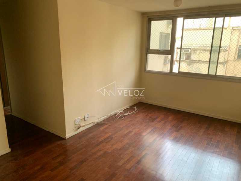 Apartamento à venda com 2 quartos, 66m² - Foto 1