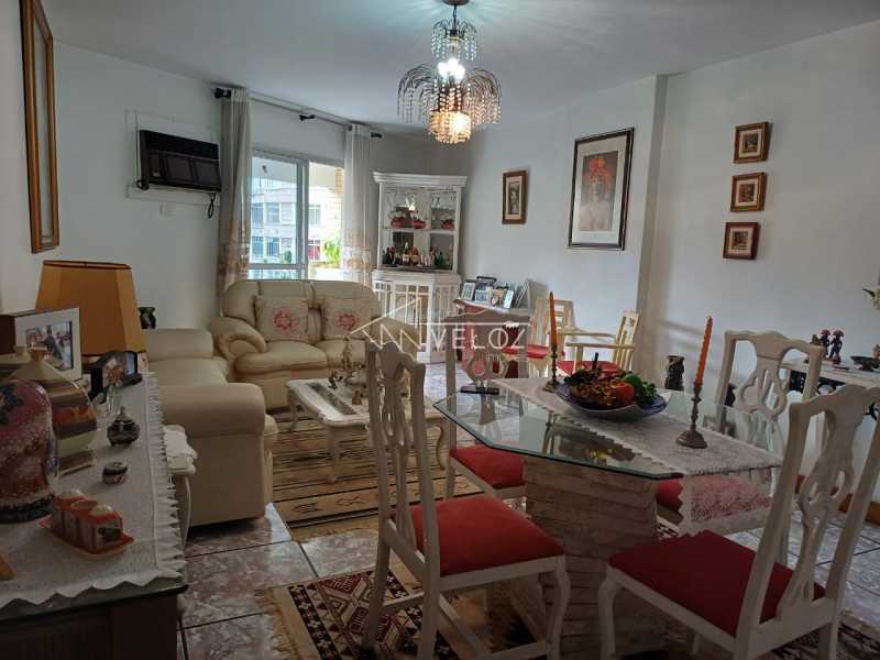 Apartamento à venda com 2 quartos, 104m² - Foto 2