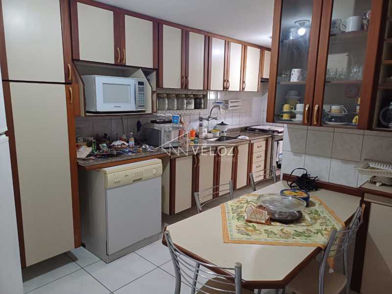 Apartamento à venda com 2 quartos, 104m² - Foto 12