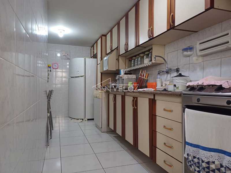 Apartamento à venda com 2 quartos, 104m² - Foto 13