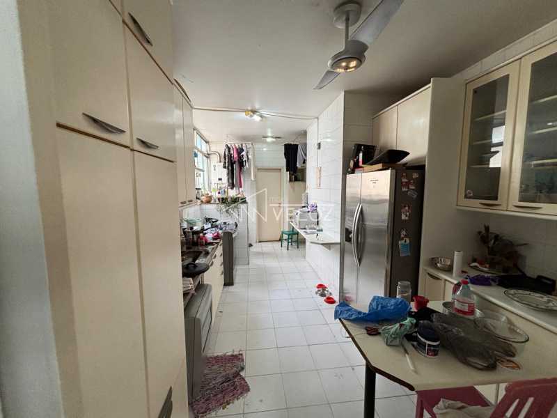 Apartamento à venda com 3 quartos, 136m² - Foto 18