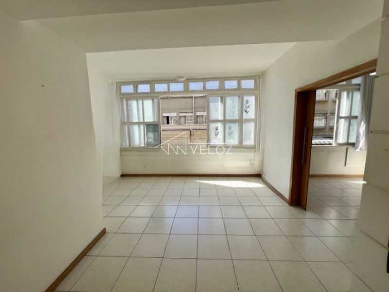 Apartamento à venda com 2 quartos, 70m² - Foto 1