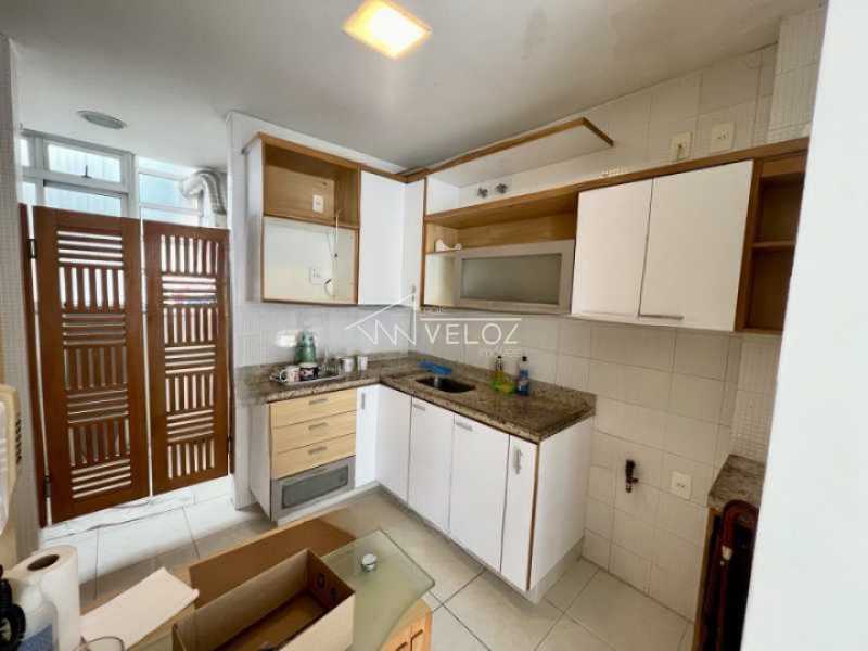 Apartamento à venda com 2 quartos, 70m² - Foto 10