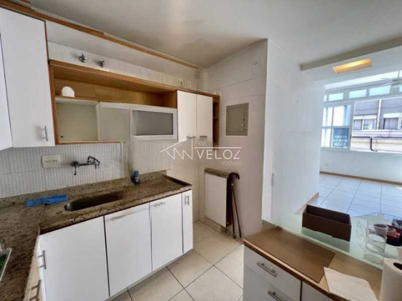 Apartamento à venda com 2 quartos, 70m² - Foto 12