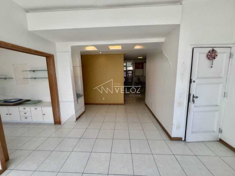 Apartamento à venda com 2 quartos, 70m² - Foto 14