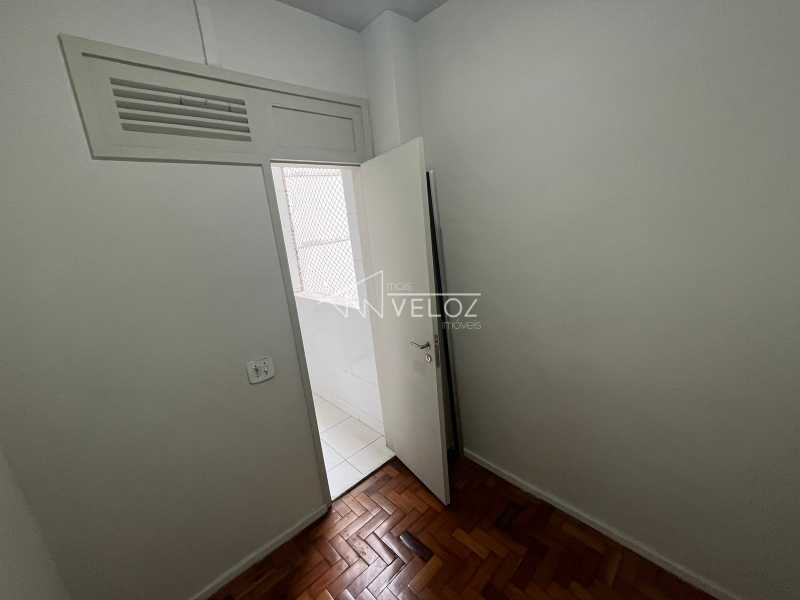 Apartamento à venda com 2 quartos, 75m² - Foto 23