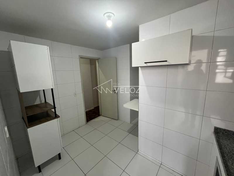 Apartamento à venda com 2 quartos, 75m² - Foto 17