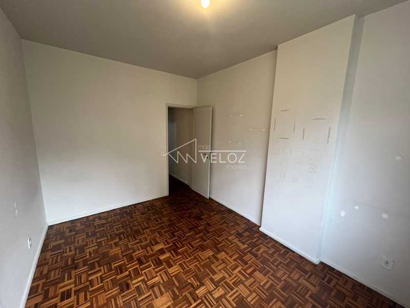 Apartamento à venda com 2 quartos, 75m² - Foto 9