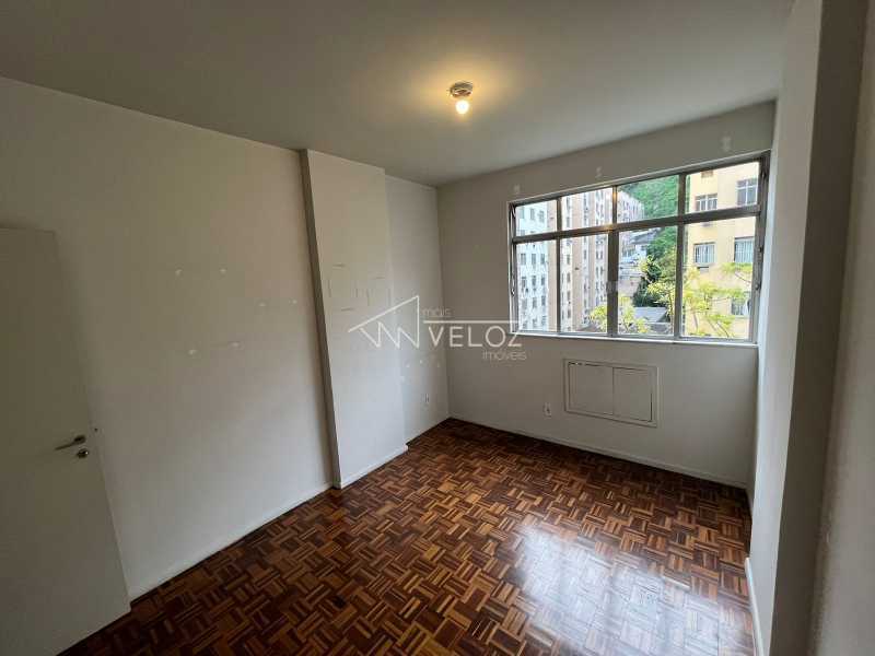 Apartamento à venda com 2 quartos, 75m² - Foto 10