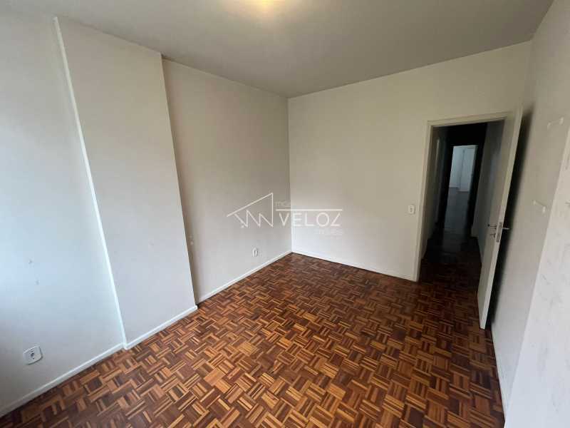 Apartamento à venda com 2 quartos, 75m² - Foto 11