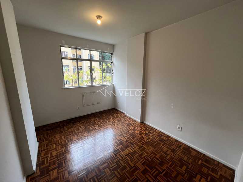 Apartamento à venda com 2 quartos, 75m² - Foto 15