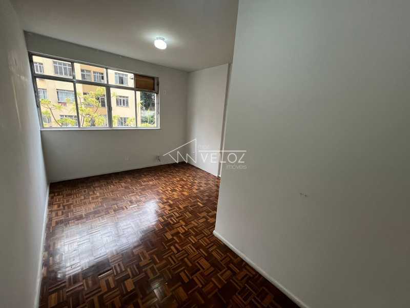 Apartamento à venda com 2 quartos, 75m² - Foto 1