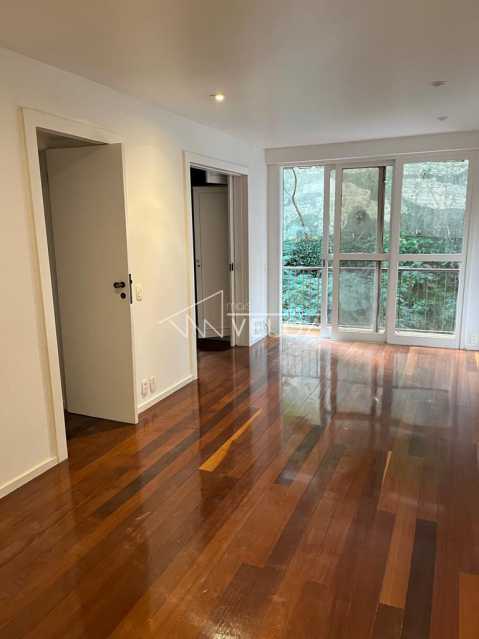 Apartamento à venda com 2 quartos, 69m² - Foto 1