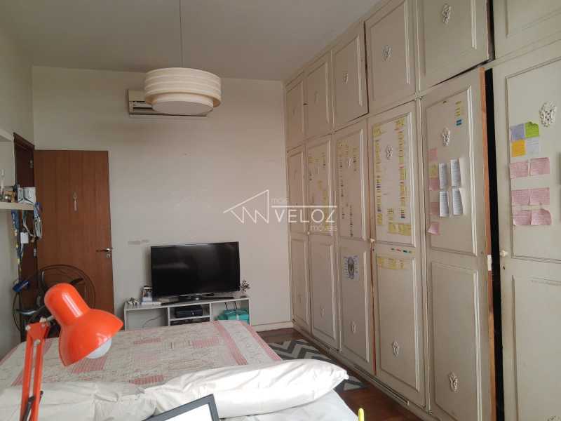 Apartamento à venda com 3 quartos, 130m² - Foto 9