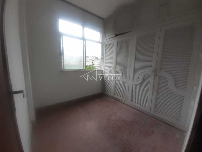 Apartamento à venda com 2 quartos, 70m² - Foto 14