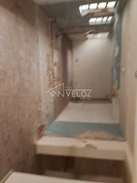 Apartamento à venda com 1 quarto, 61m² - Foto 4