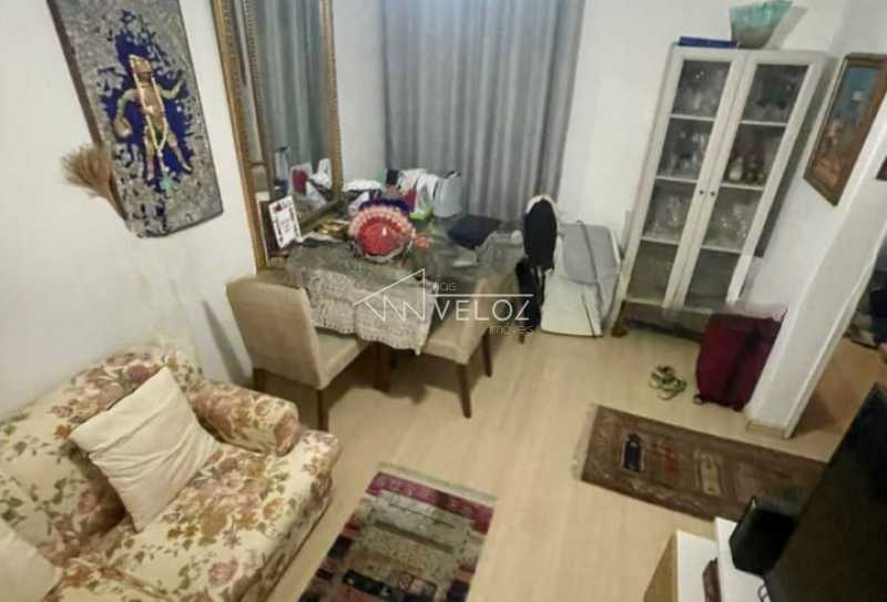 Apartamento à venda com 2 quartos, 70m² - Foto 7