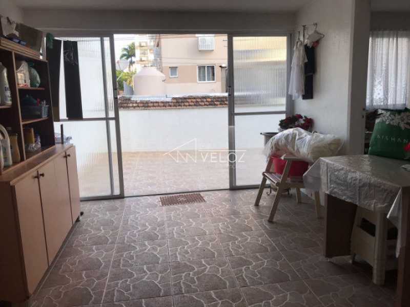 Apartamento à venda com 4 quartos, 155m² - Foto 2