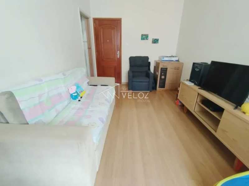 Apartamento à venda com 2 quartos, 75m² - Foto 5