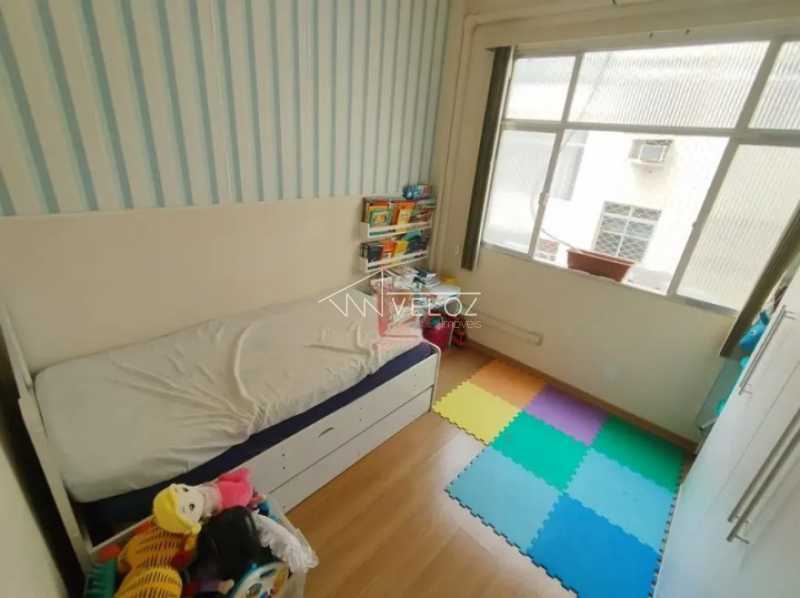 Apartamento à venda com 2 quartos, 75m² - Foto 17