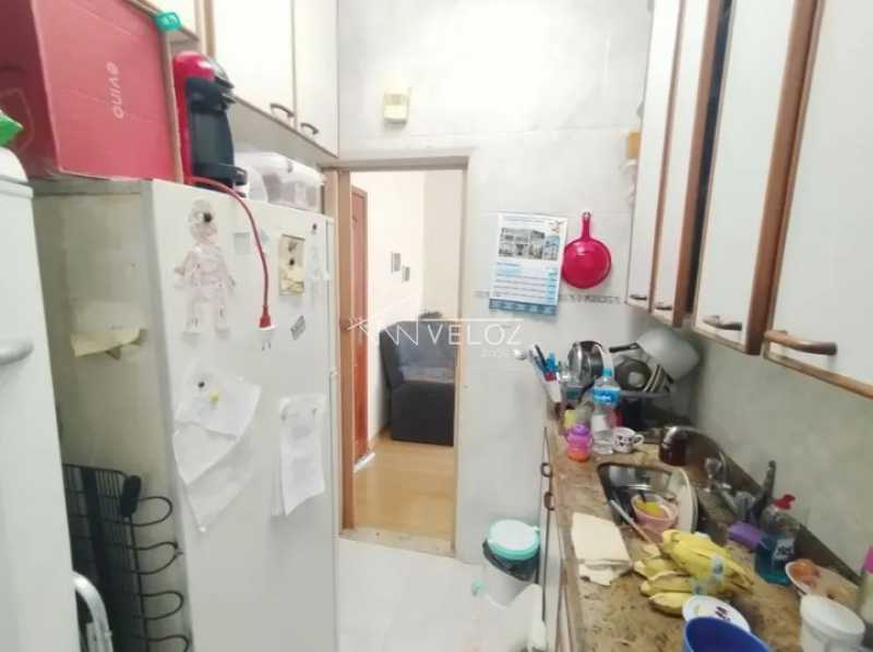 Apartamento à venda com 2 quartos, 75m² - Foto 19