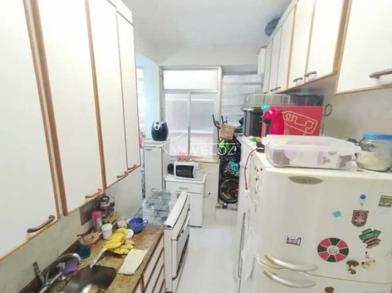 Apartamento à venda com 2 quartos, 75m² - Foto 18