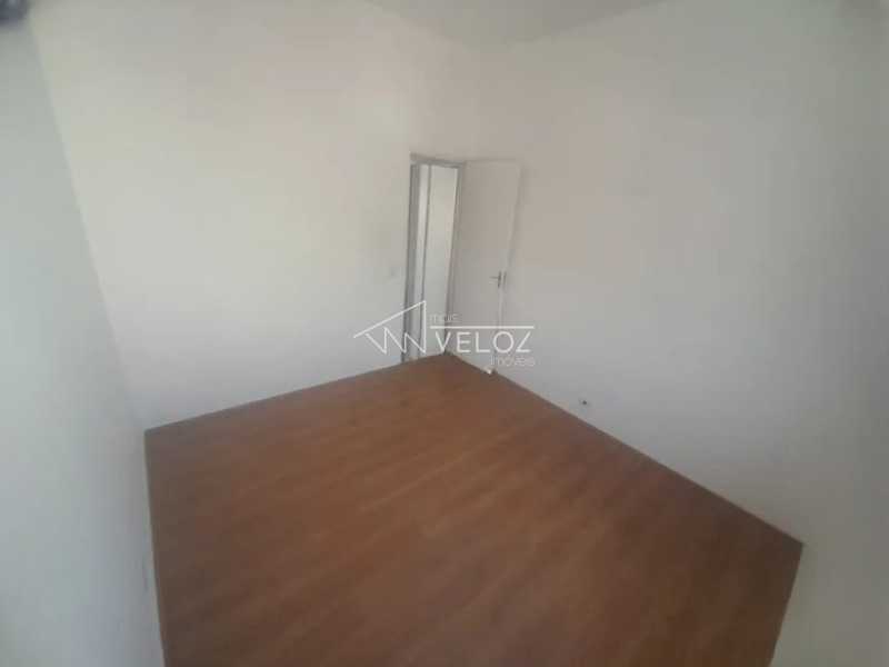 Apartamento à venda com 3 quartos, 110m² - Foto 9