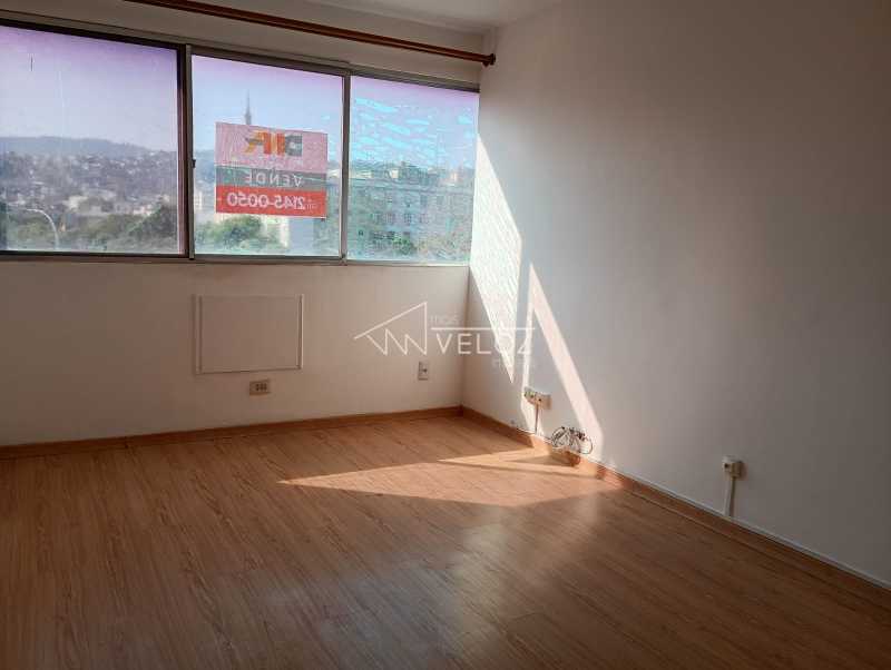 Apartamento à venda com 2 quartos, 60m² - Foto 3