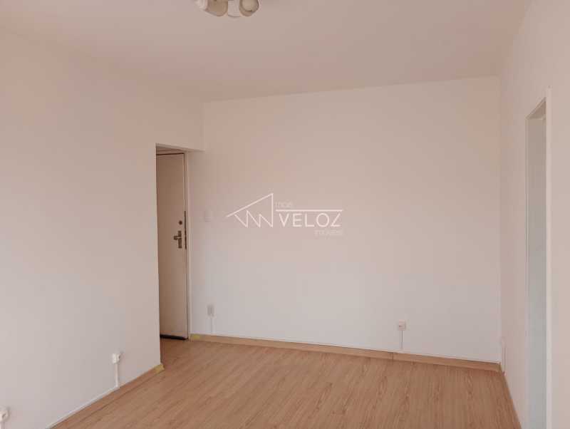 Apartamento à venda com 2 quartos, 60m² - Foto 5