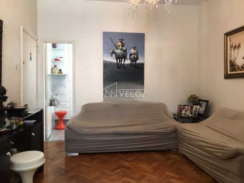 Apartamento à venda com 3 quartos, 70m² - Foto 2