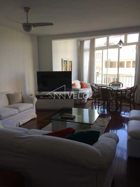 Apartamento à venda com 3 quartos, 173m² - Foto 2