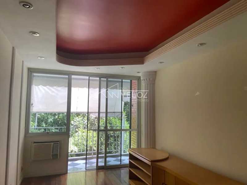 Apartamento à venda com 2 quartos, 104m² - Foto 2