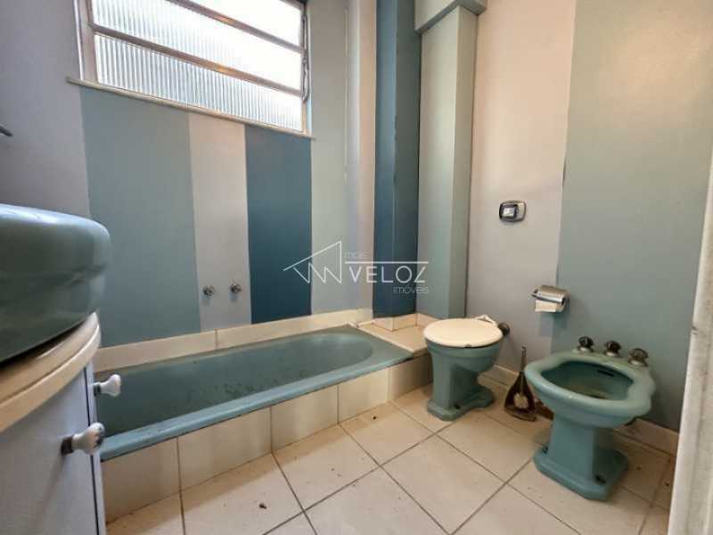 Apartamento à venda com 3 quartos, 240m² - Foto 5