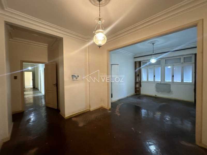 Apartamento à venda com 3 quartos, 240m² - Foto 12