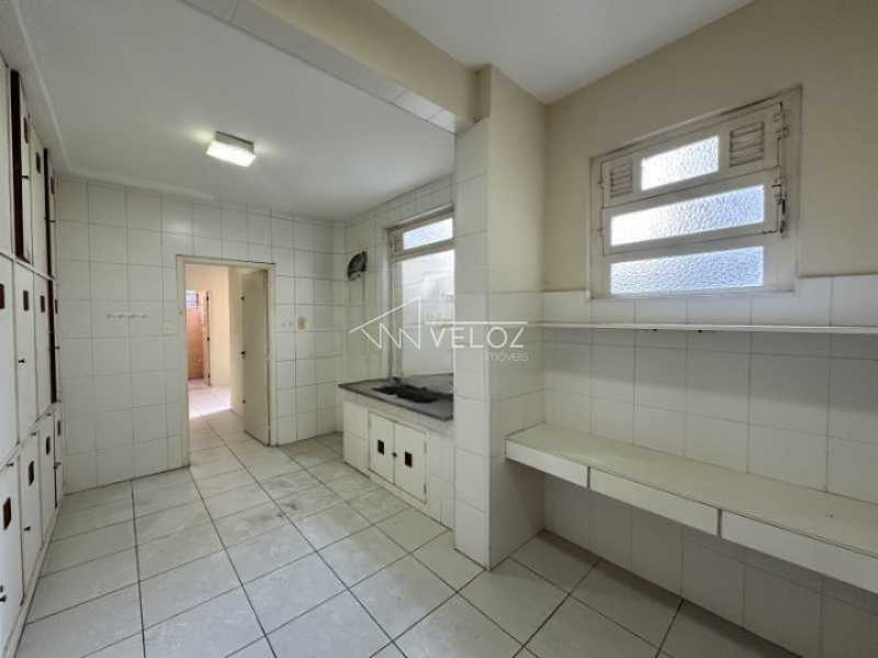 Apartamento à venda com 3 quartos, 240m² - Foto 19