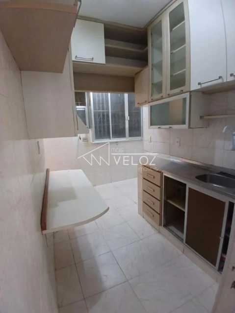 Apartamento à venda com 2 quartos, 68m² - Foto 3