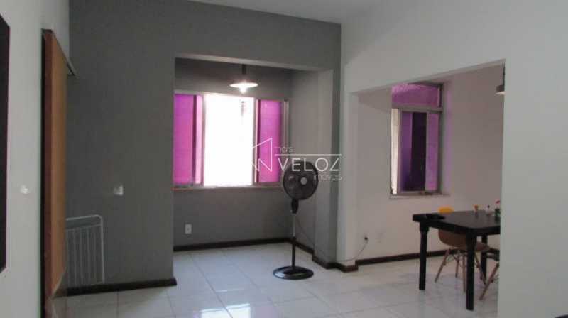 Apartamento à venda com 2 quartos, 72m² - Foto 2